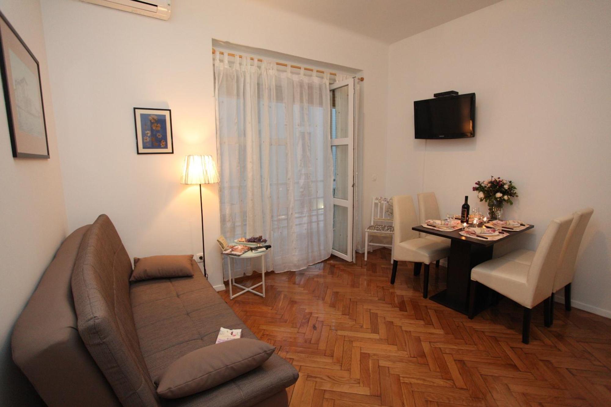 Vincent Apt. In Old Town Centre