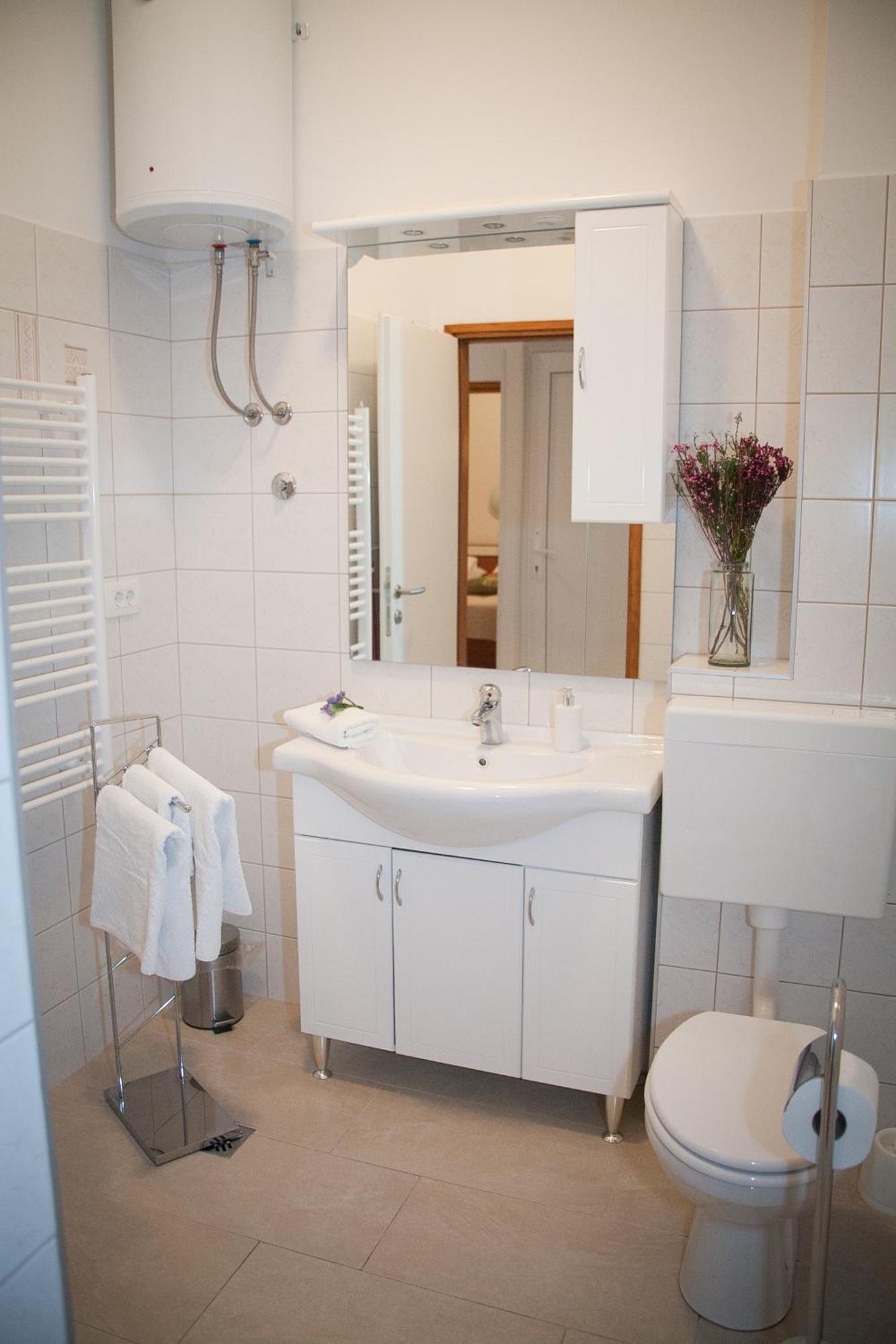 Vincent Apt. In Old Town Centre Apartment *